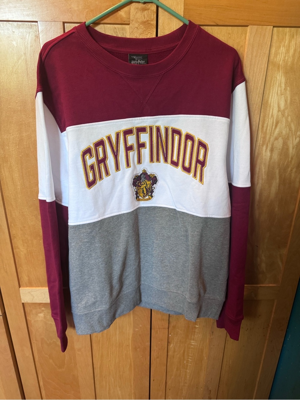 Gryffindor Colorblock Crewneck Sweater - Maroon/White/Gray